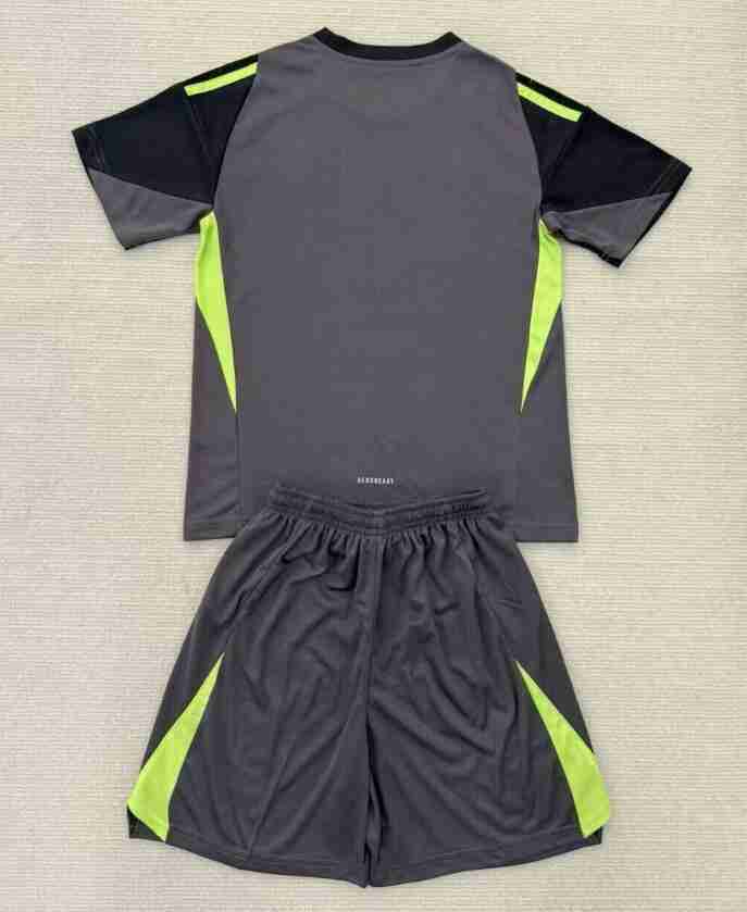 Equipacion Real Madrid Conjunto Niños Portero 2025 2026_1 Equipacion Real Madrid Conjunto Ninos Portero 2025 2026 1